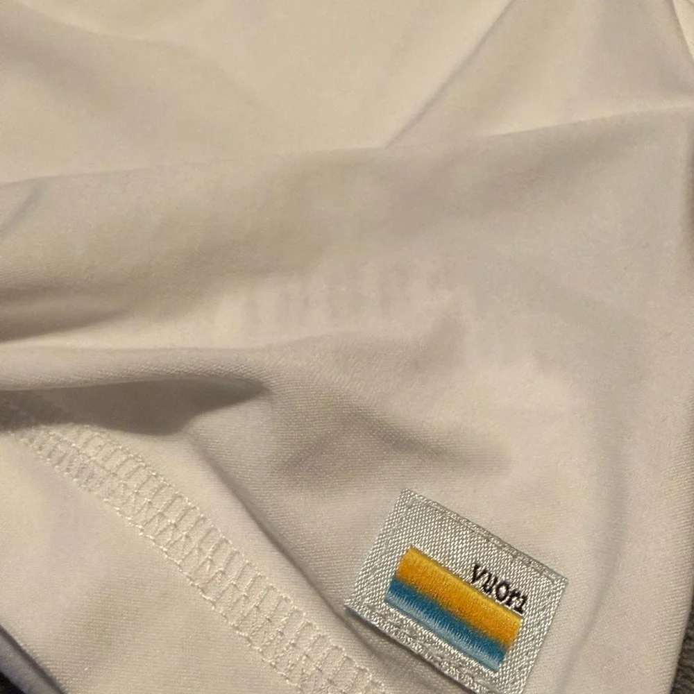 Vuori Strato Tech White Short Sleeve Tee - Picture 4 of 4